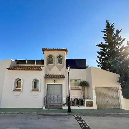 Casa Blanca Villa *
